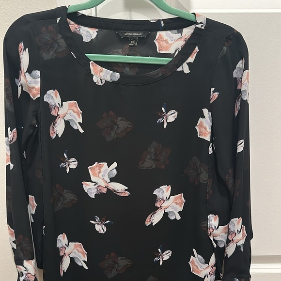Banana Republic Black Floral Top - Picture 3 of 4